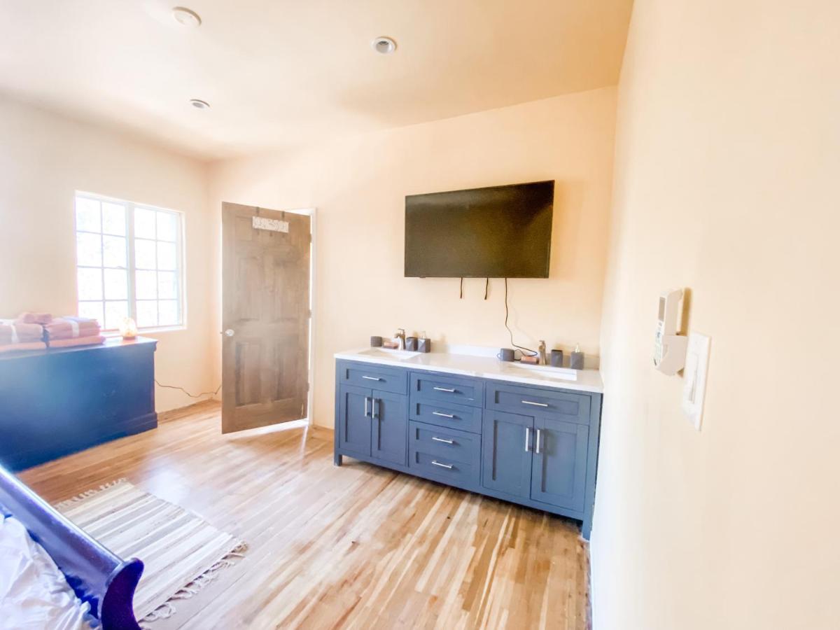 Island Girl Spa + Bed And Breakfast Los Ángeles Exterior foto